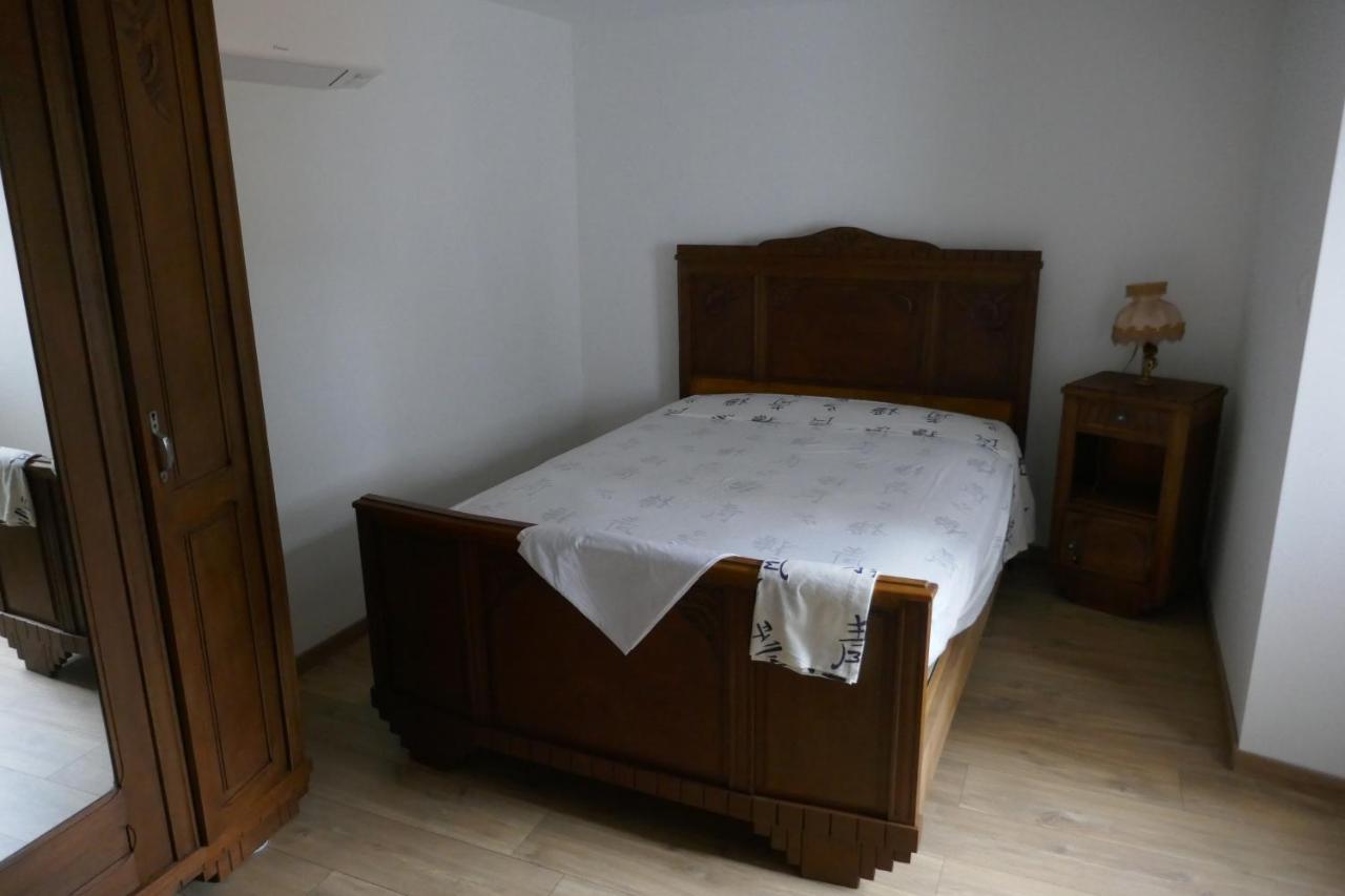 La Bergerie Des Moureres Villa Trezioux Екстериор снимка