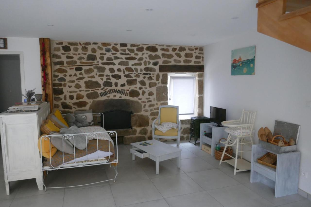 La Bergerie Des Moureres Villa Trezioux Екстериор снимка
